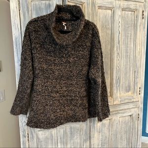 Free People Alpaca Sweater, Size Large, Made in Peru, Excellent Condition